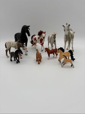 Vintage Grand Champion & Schleich Horse Lot - 10 Piece Bundle